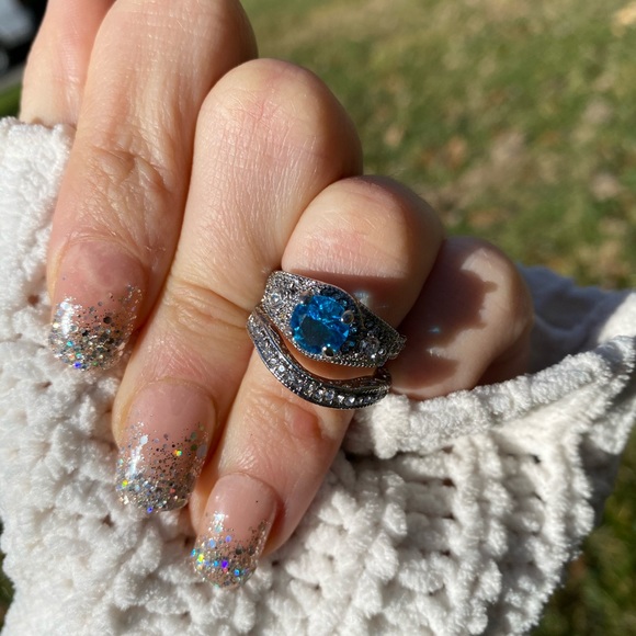 New Beautiful Silver Engagement Set - Picture 4 of 5